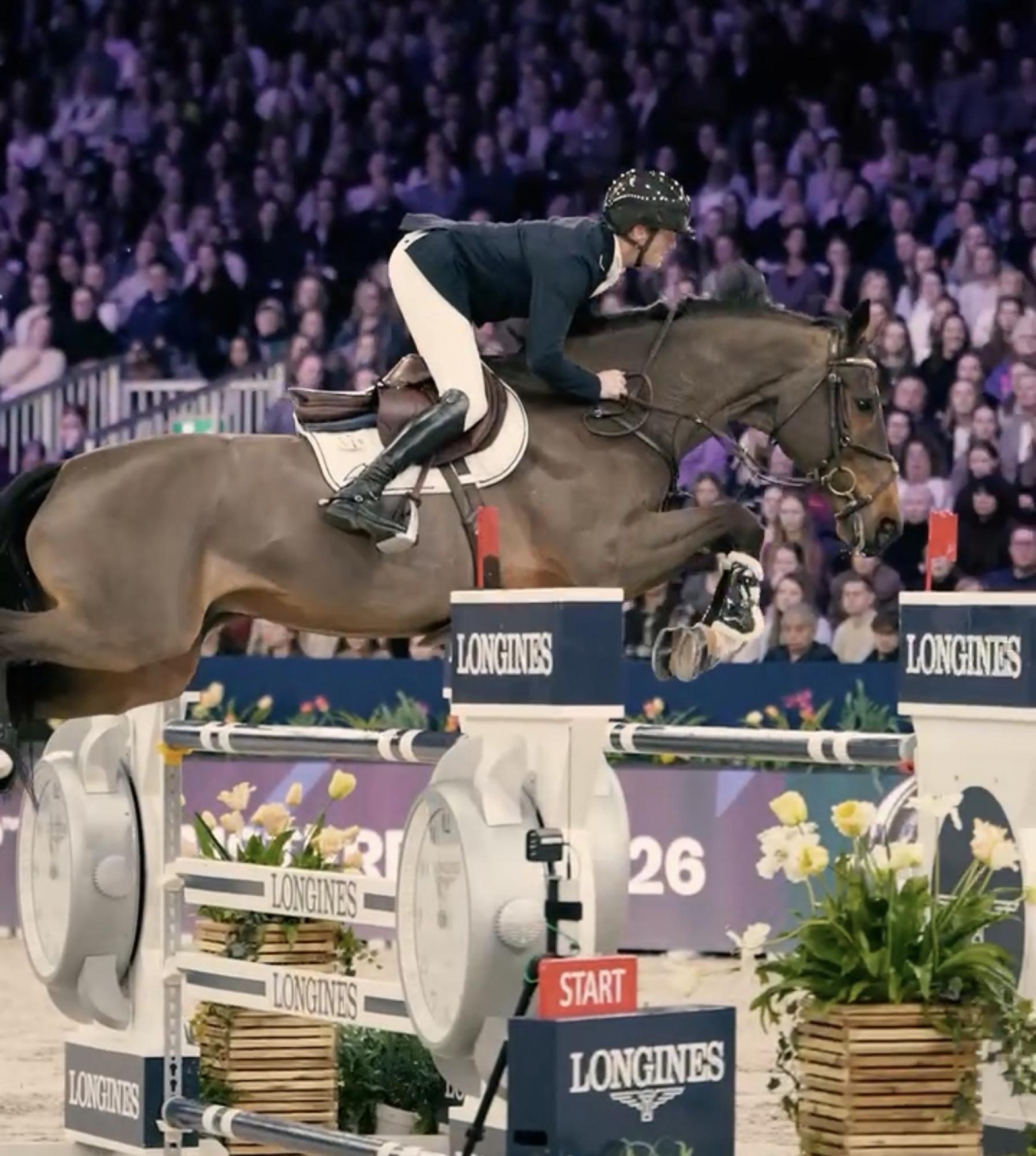 Niels Bruynseels excelleert op Jumping Amsterdam met topresultaten en Prix du Vainqueur